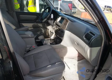 2006 Toyota Land Cruiser V8 z USA, uszkodzony, nr VIN JTEHT05J962085490